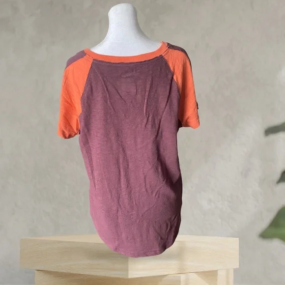 ✨NWT two tone plumb and prune tee ✨ - Picture 3 of 7